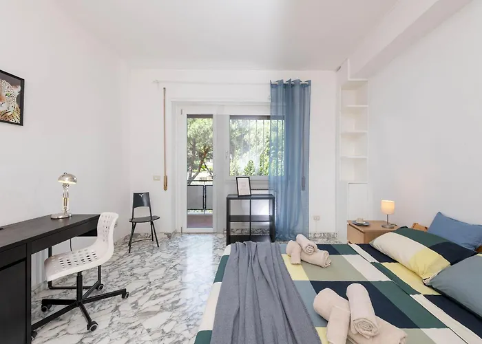 Spazioso Vicino Eur Διαμέρισμα